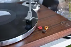 Audio-Technica AT-LPW50BTRW Pikap